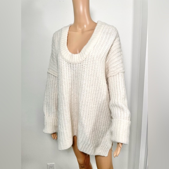 Free People Blue Bell V-Neck Sweater cream size M oversized slouchy Cabincore - Picture 4 of 8